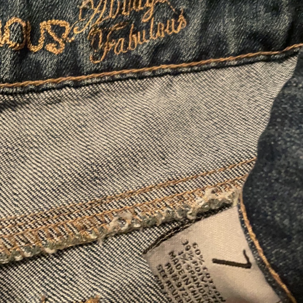 Almost famous size 7 shorts. NWT. - Picture 5 of 5